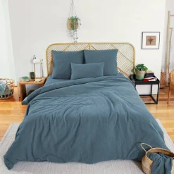 Beddengoedset in donkerblauw katoenen mousseline