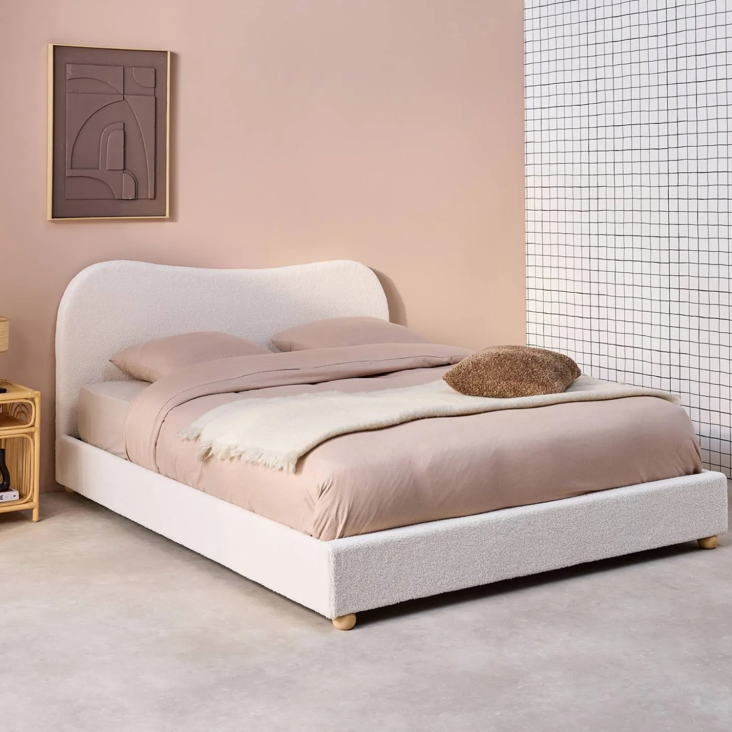 Bed met lattenbodem en hoofdeinde, wit met bouclé afwerking