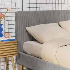 Bed met lattenbodem en hoofdeinde, 140x190cm corduroy