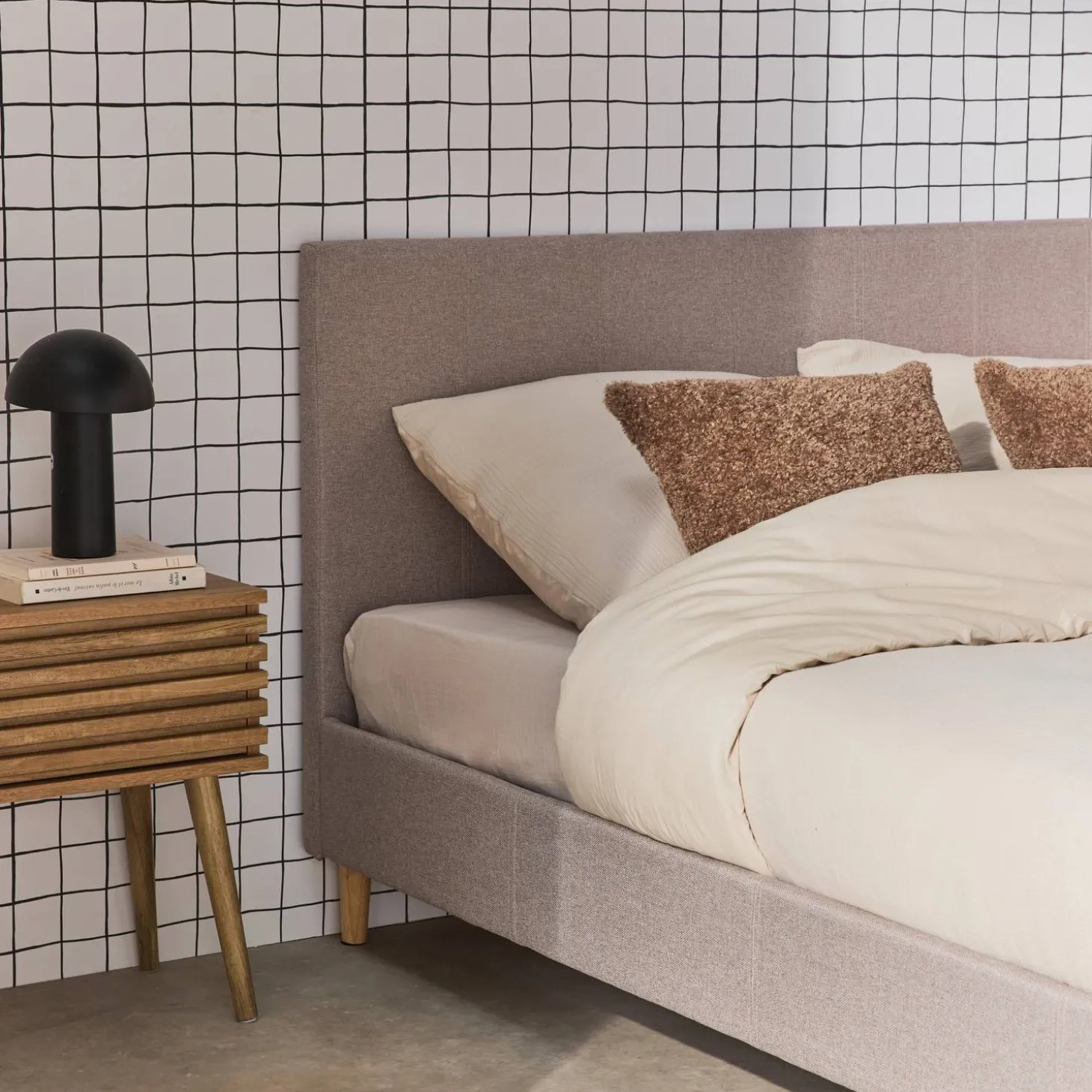 Bed met lattenbodem en hoofdeinde, stoffen afwerking