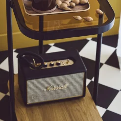Bijzettafel vintage in zwart metaal met tafelbladen in glas en decor hout