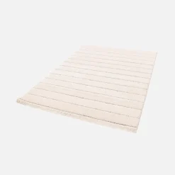 Binnentapijt, patroon parallelle lijnen, crème