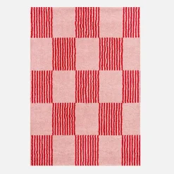 Binnen tapijt rood en roze dambordpatroon