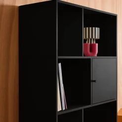 Boekenkast met 8 vakken en 2 deurtjes van metaal, industrieel