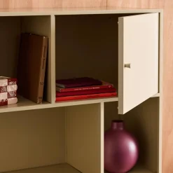 Boekenkast met 6 vakken en 2 deurtjes van metaal, industrieel