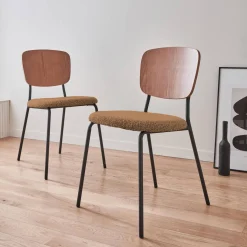 Bouclé zitting en houten rugleuning stoelen (set van 2)