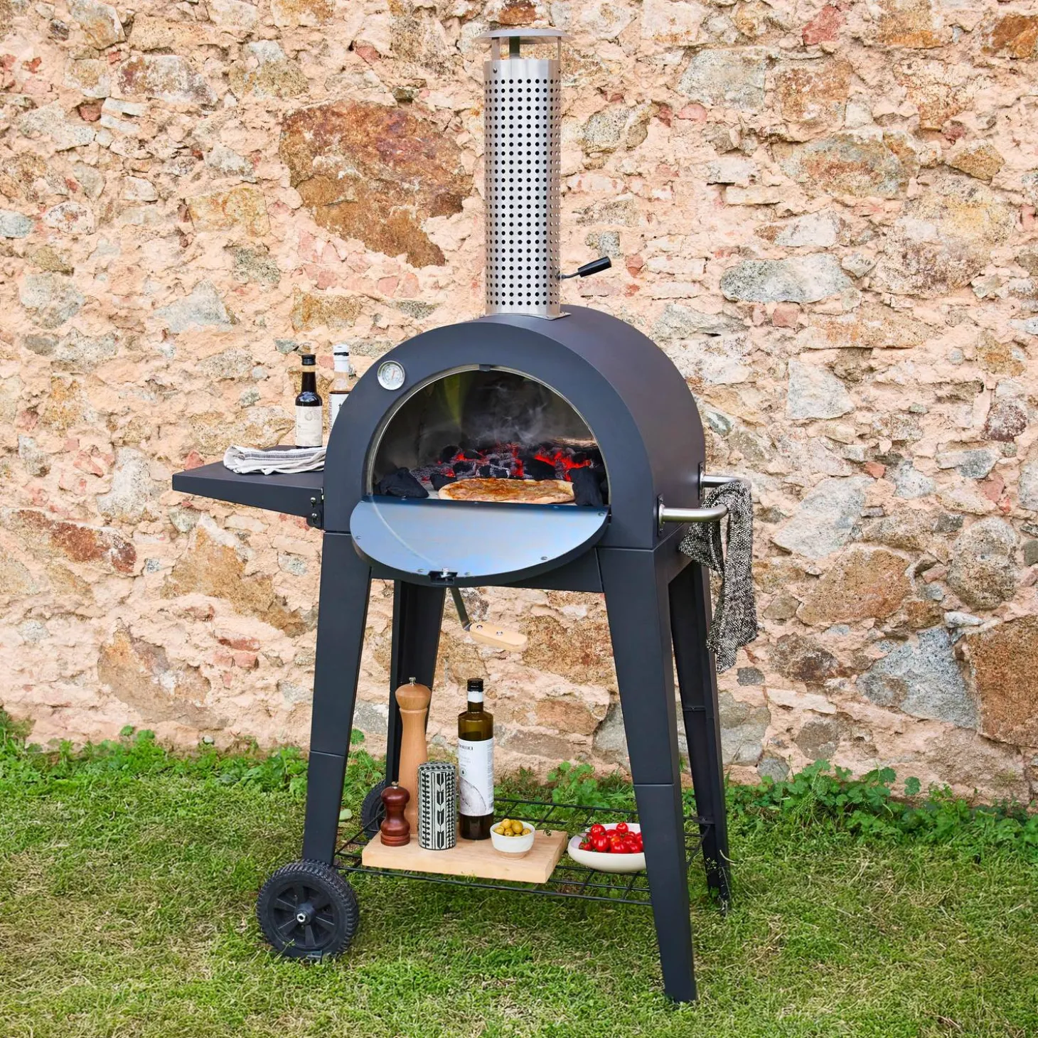 Buitenpizzaoven met neerklapbaar blad