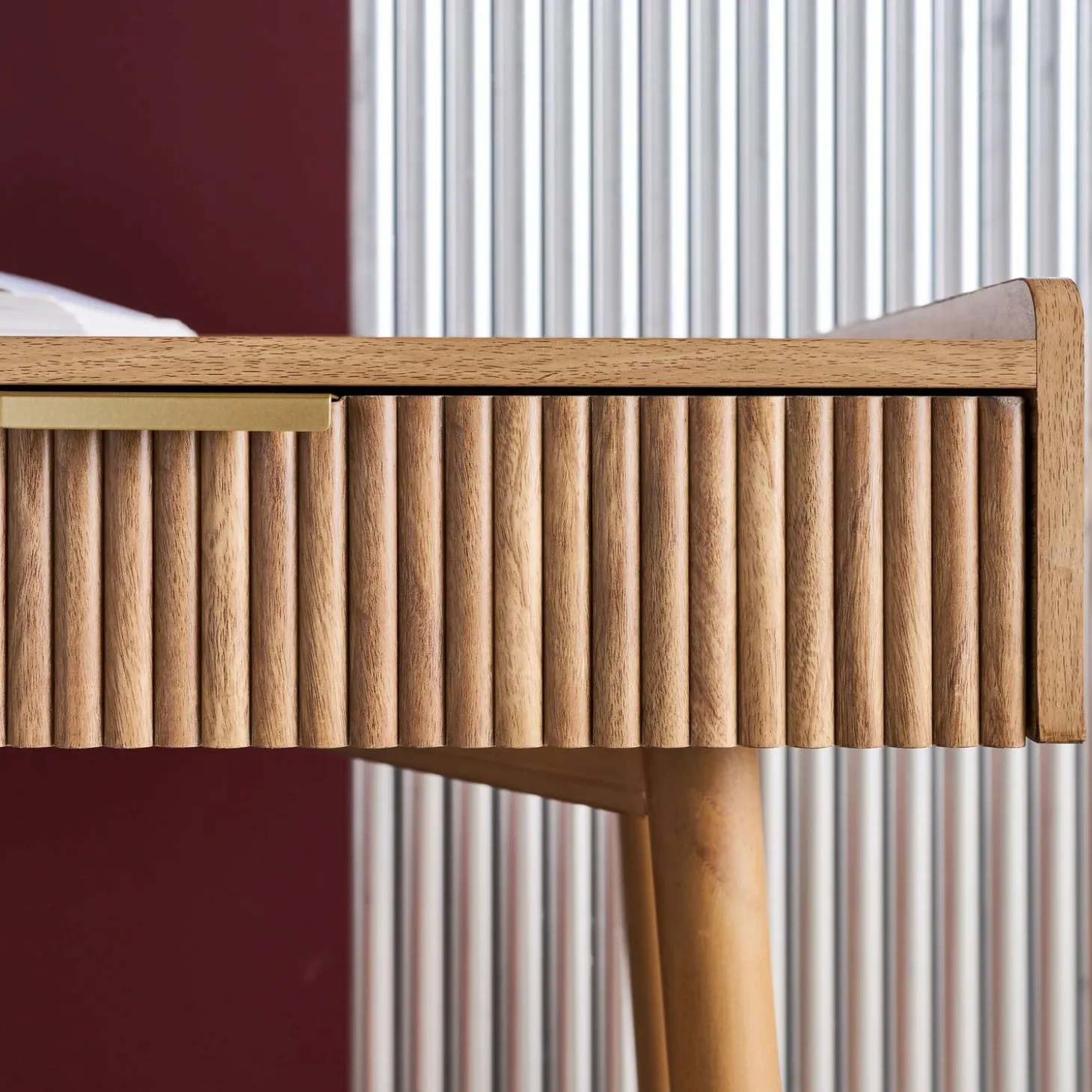 Bureau met gegroefd mangohouteffect, 2 lades