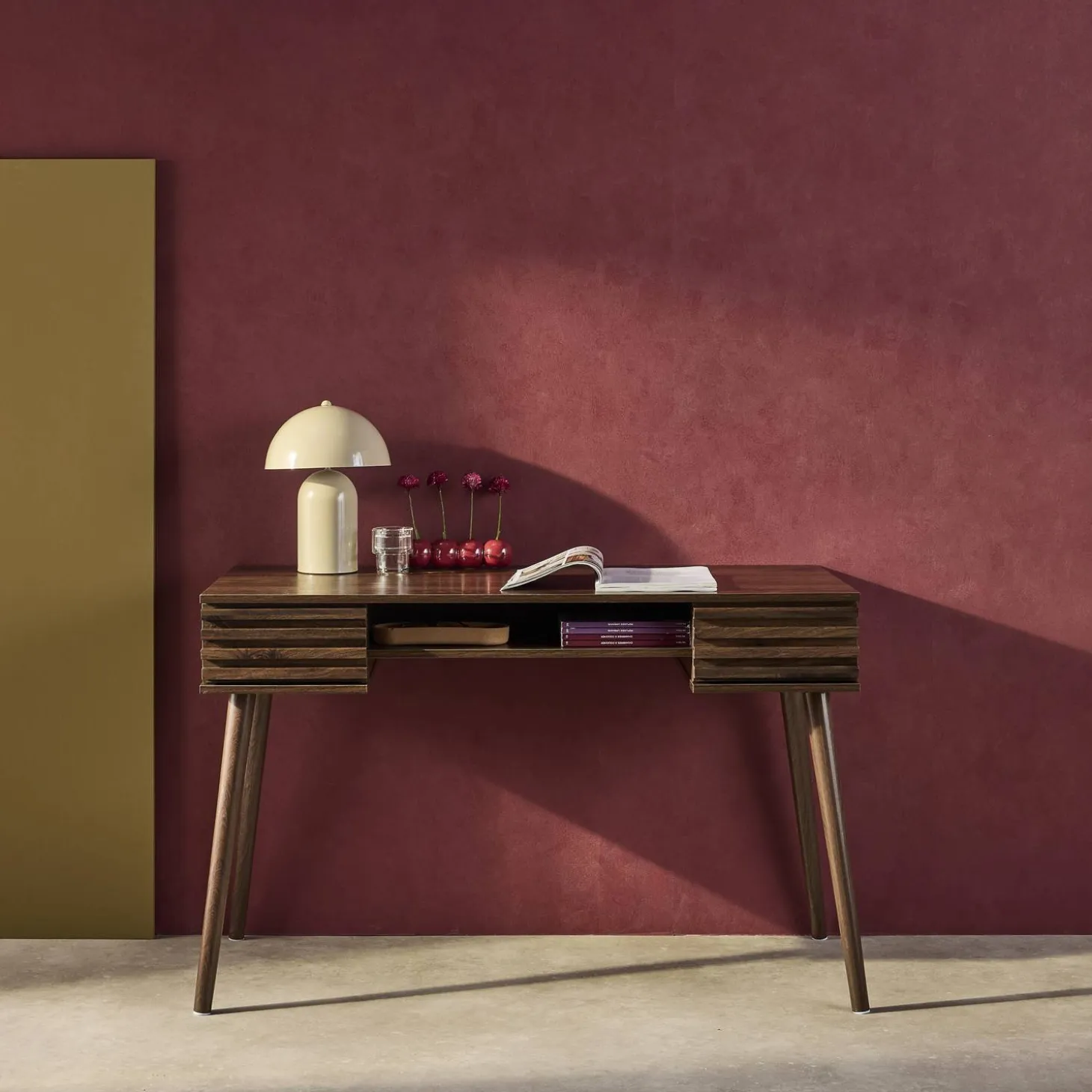 Bureau met houteffect, 2 lades