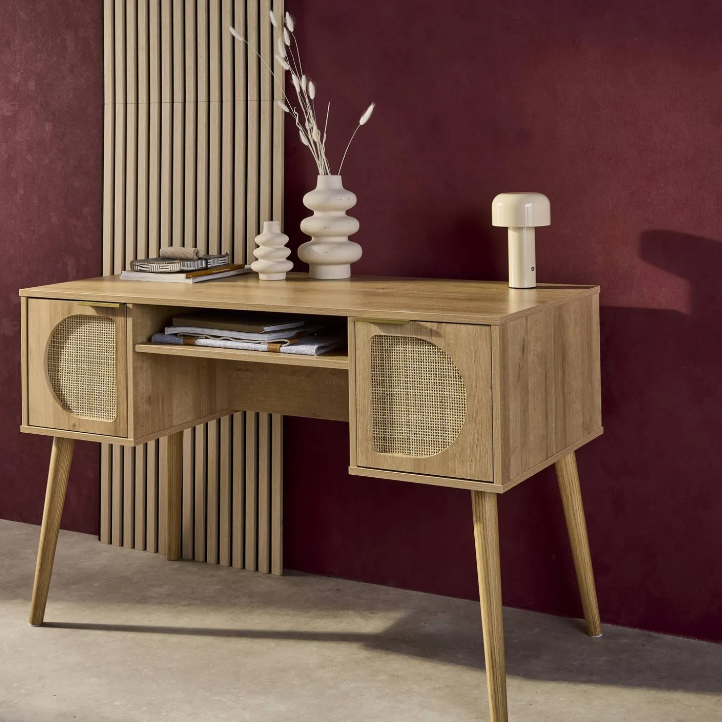 Bureau met houten effect en rotan 2 lades