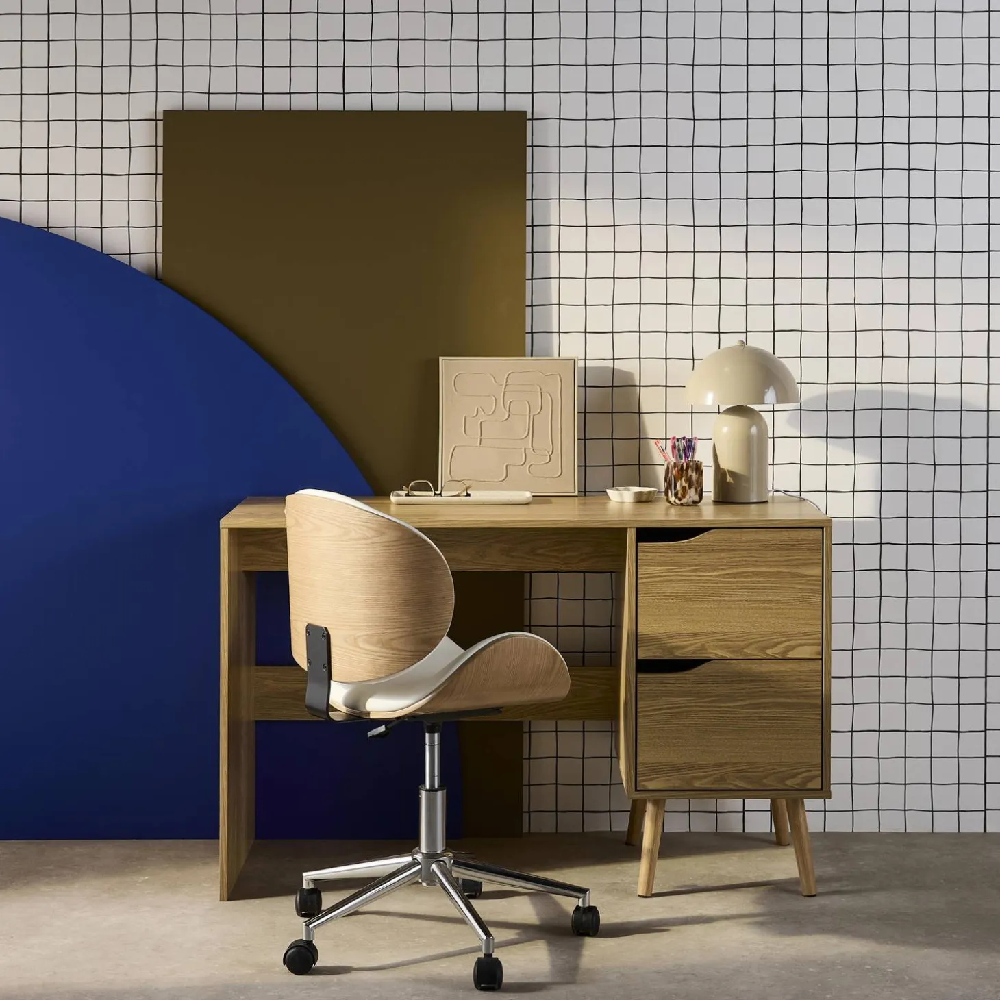 Bureau met 2 lades in walnootkleurig hout