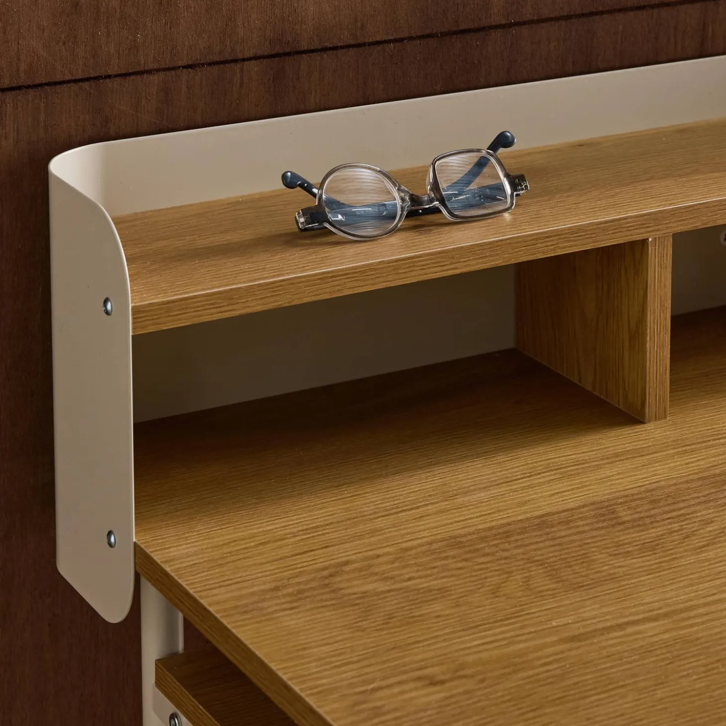 Bureau met open opbergruimte metaal en houtdecor