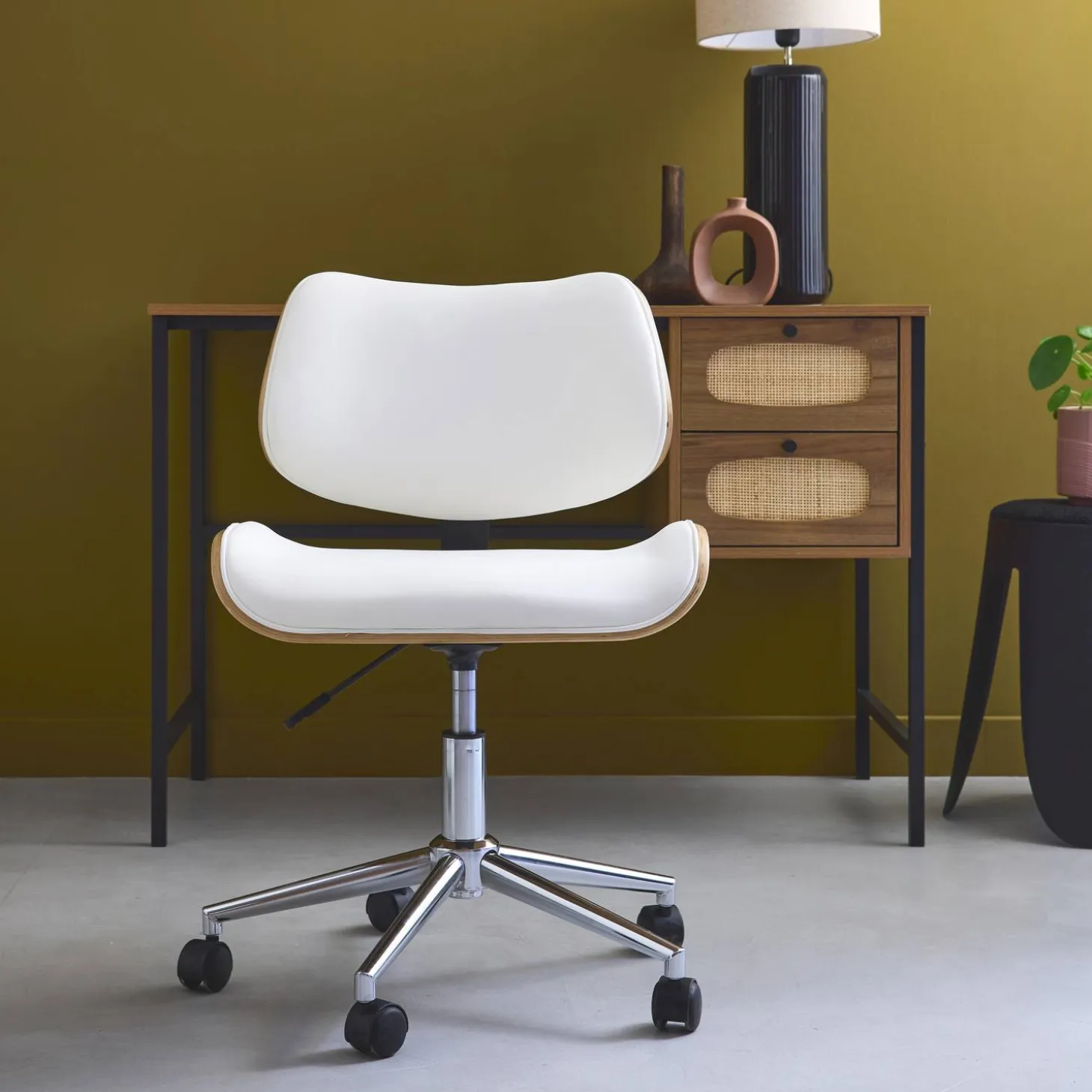 Bureaustoel met wielen, gebogen hout en kunstleren afwerking