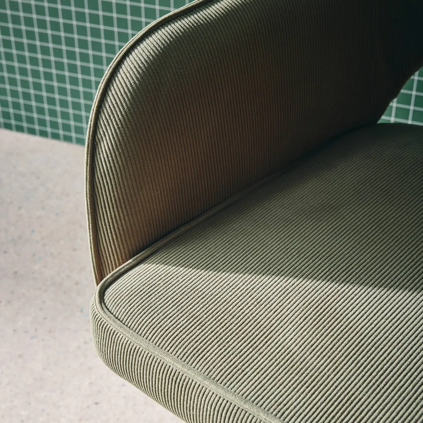 Bureaustoel op wielen in corduroy met chroom onderstel