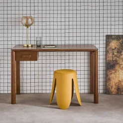 Bureau van rubberhout en eikenfineer, 1 lade