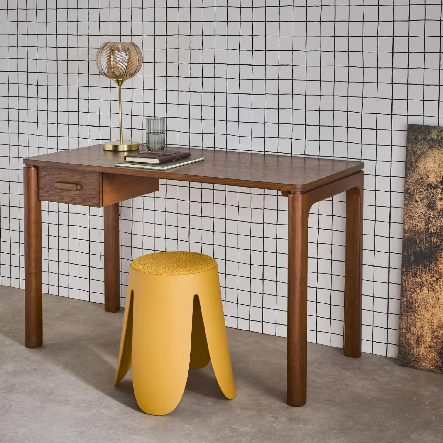 Bureau van rubberhout en eikenfineer, 1 lade
