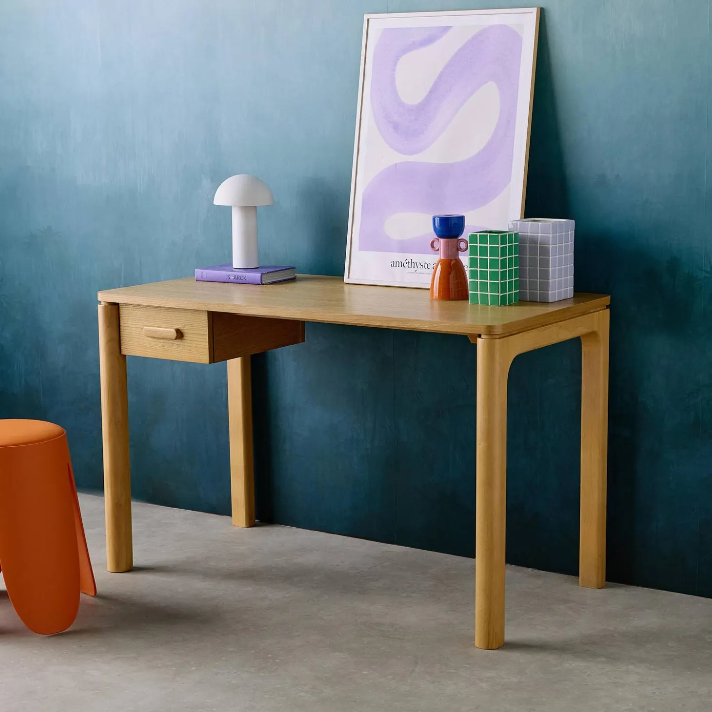 Bureau van rubberhout en eikenfineer, 1 lade