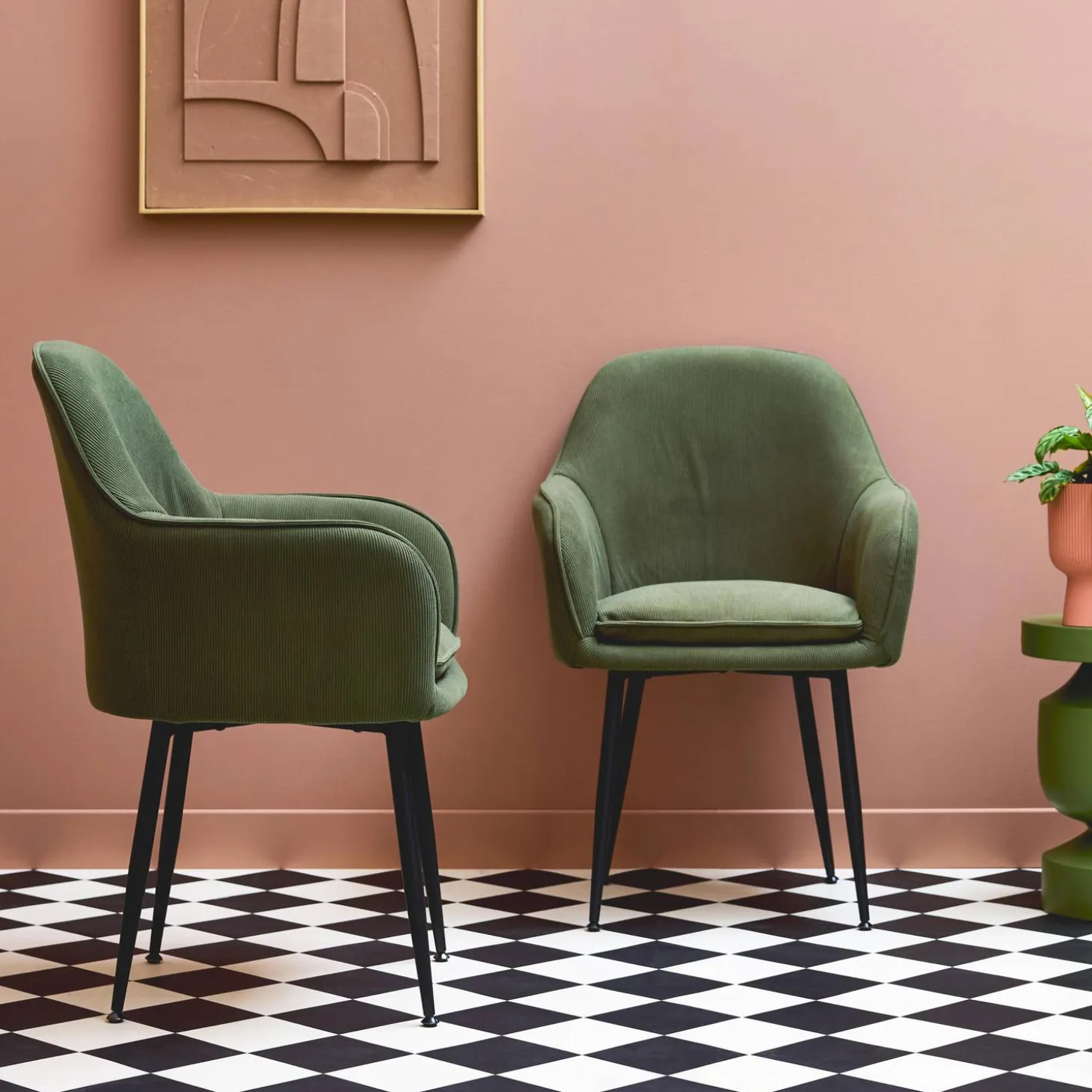 Corduroy fauteuil met matzwarte metalen poten (Set van 2)