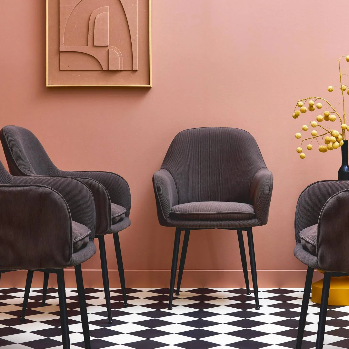 Corduroy fauteuil met matzwarte metalen poten (Set van 4)