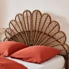 Donker rotan hoofdbord