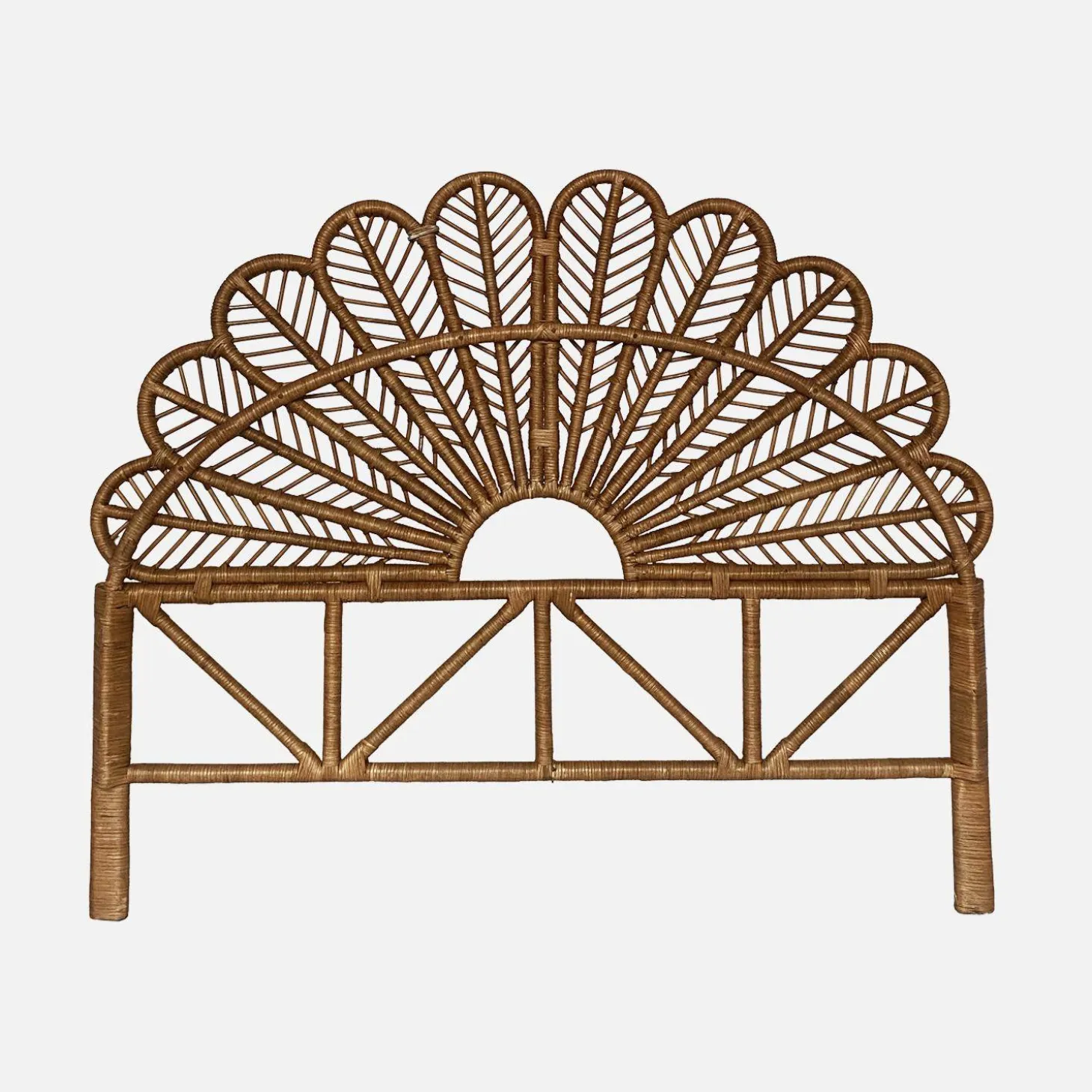 Donker rotan hoofdbord