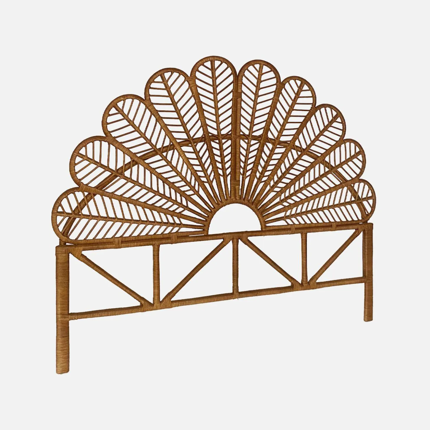 Donker rotan hoofdbord