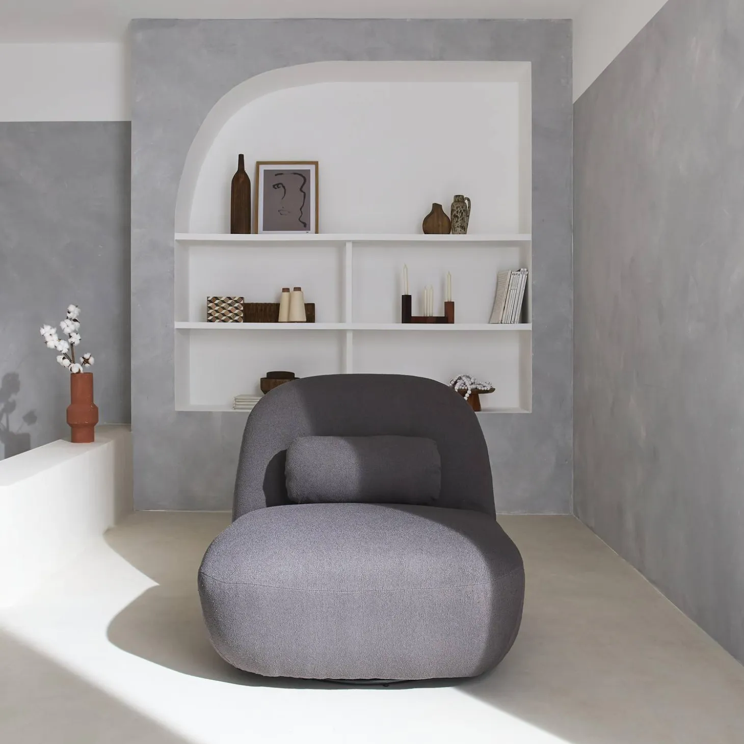 Draaiende fauteuil 360° met gestructureerde bouclette en metaal