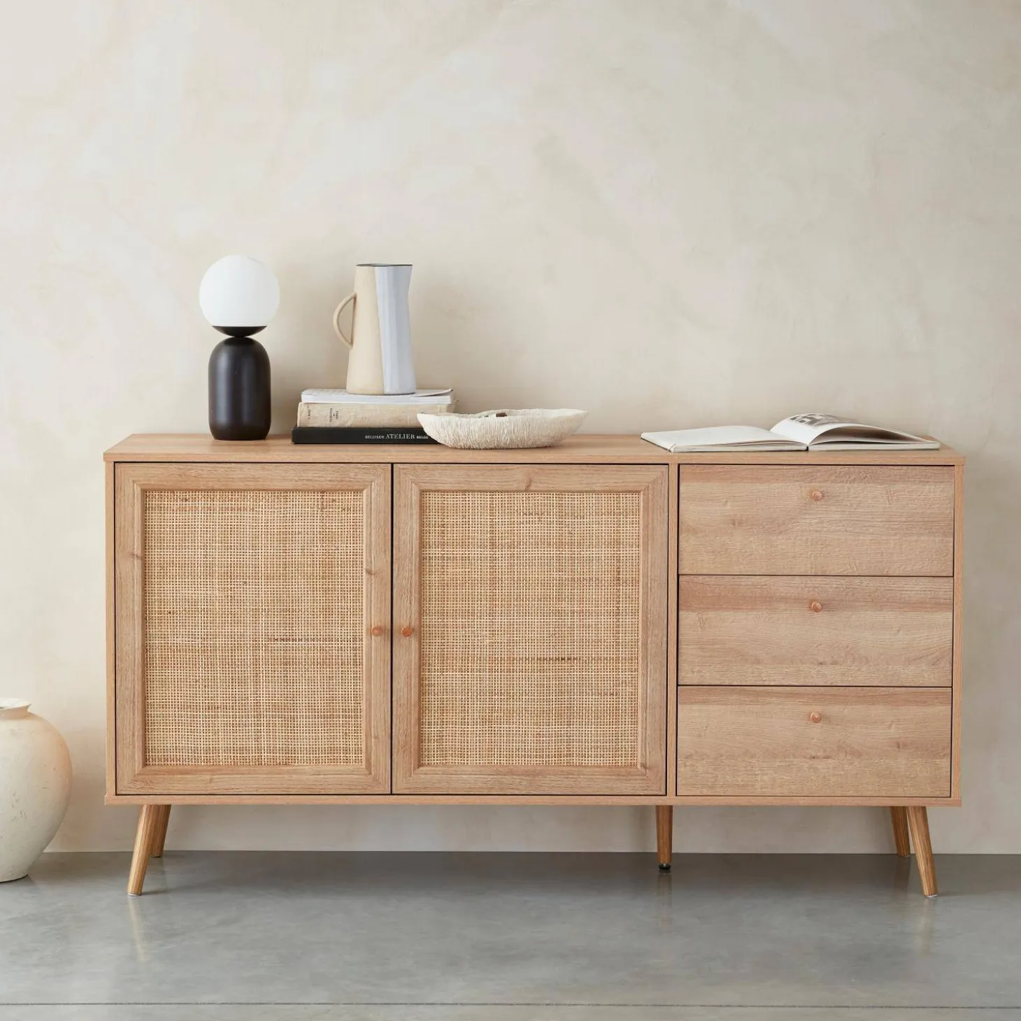 Dressoir met 2 deuren 3 lades houtdecor en rotan 150cm