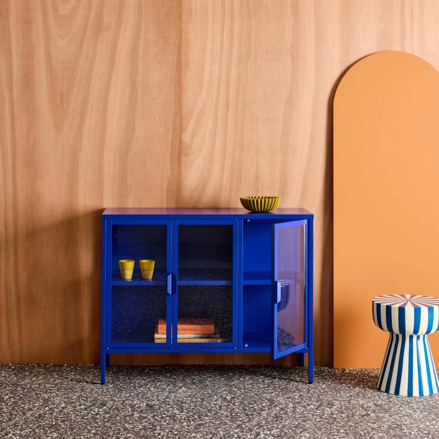 Dressoir met vitrine 3 deuren gehard glas en staal 100cm