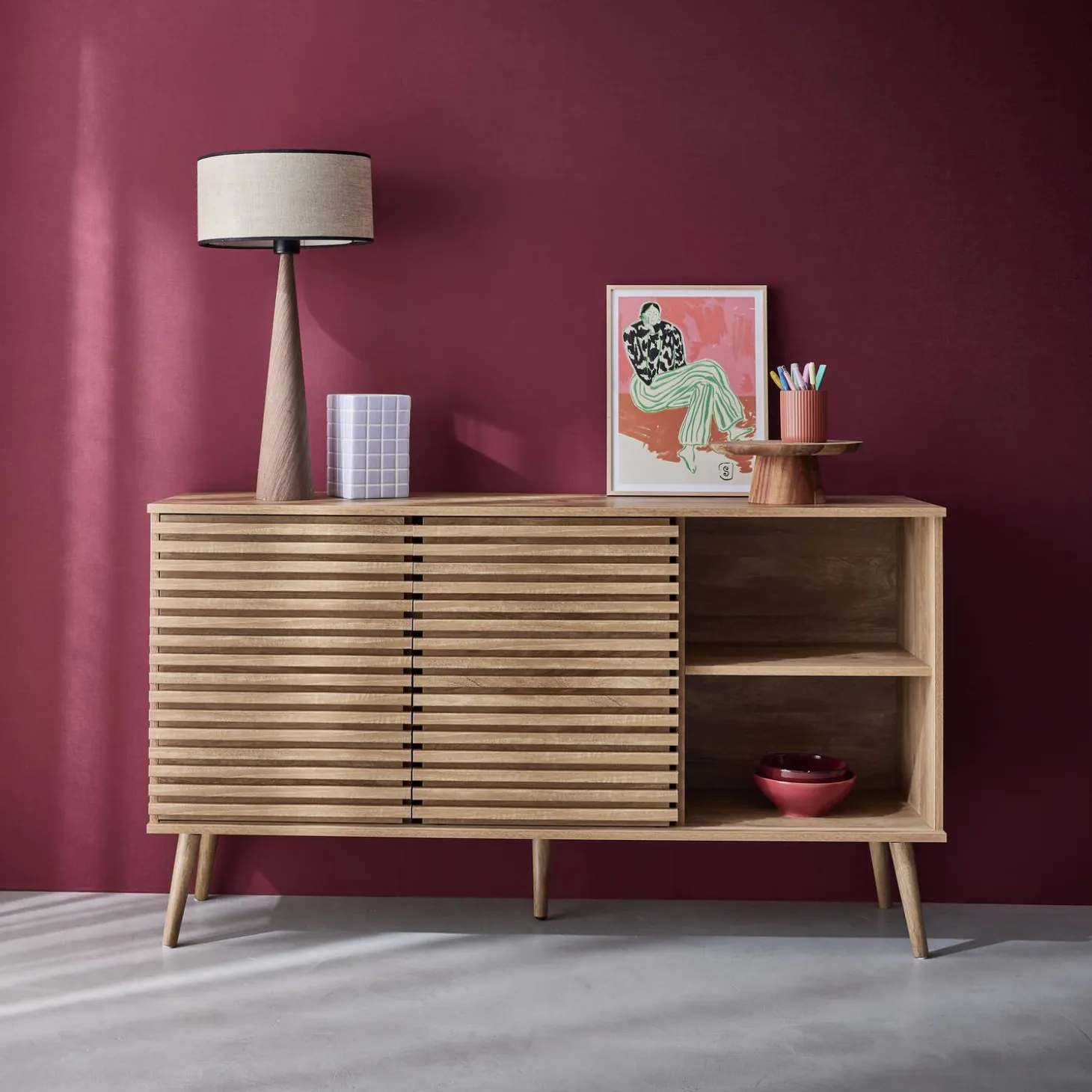 Dressoir 2 schuifdeuren en planken gegroefde houtlook 140cm
