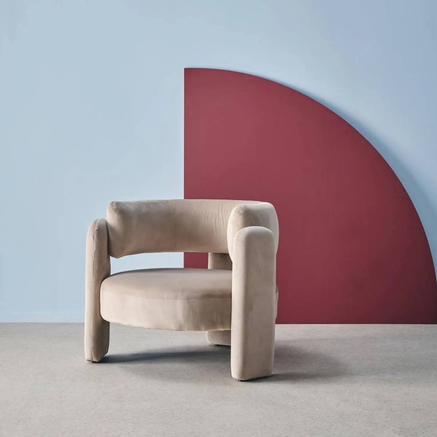 Driepoot fauteuil in fluweel