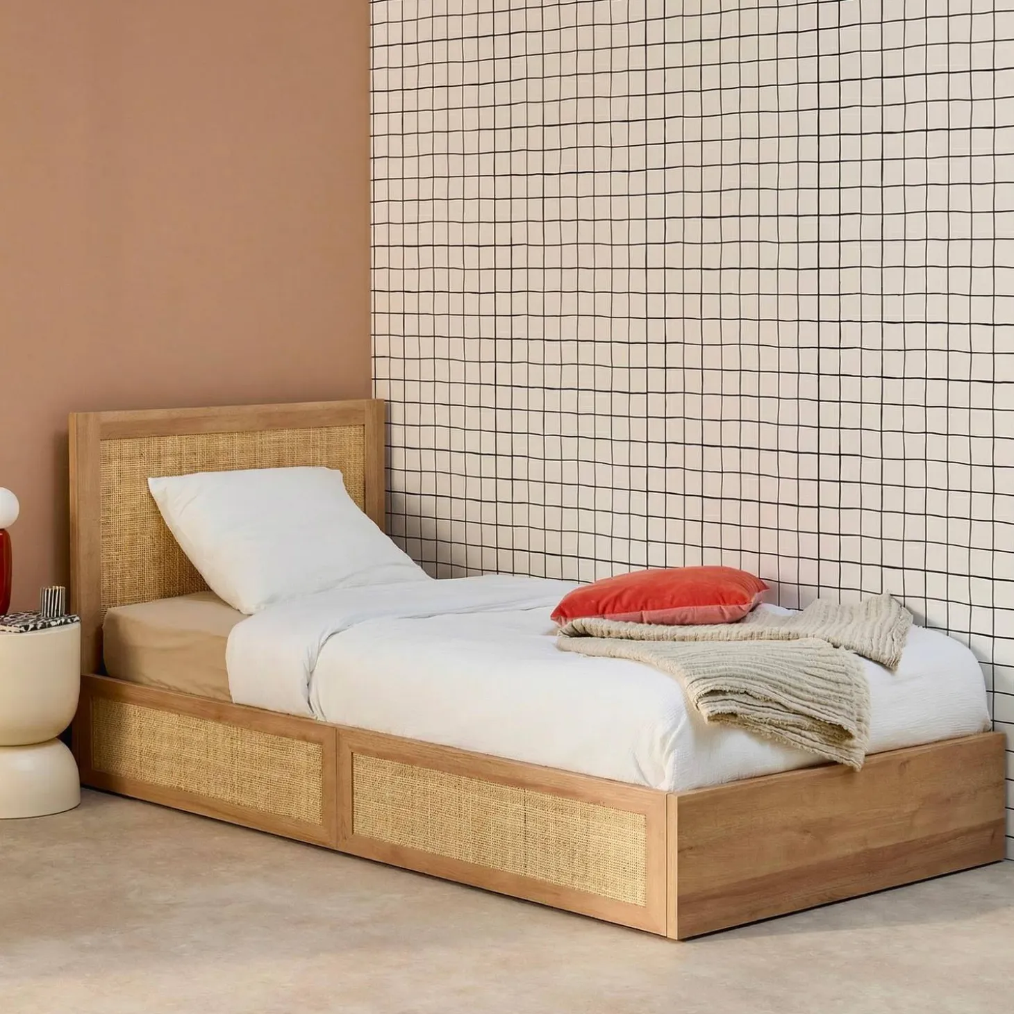 Eenpersoonsbed 90x190cm met lattenbodem hoofdbord en lades