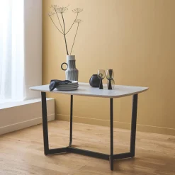 Eettafel met marmereffect, metalen poten, 4 tot 6 zitplaatsen