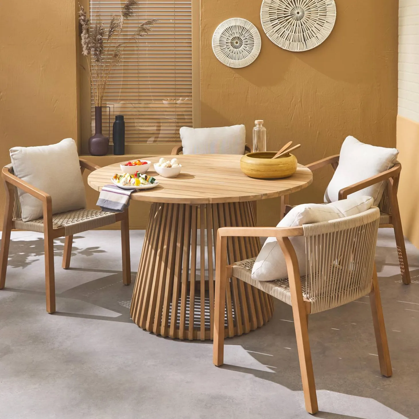 Eettafel, 4 zitplaatsen, binnen/buiten