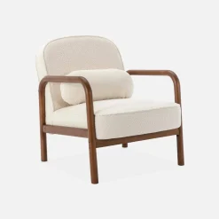 Fauteuil met walnootkleurig hout en bouclé