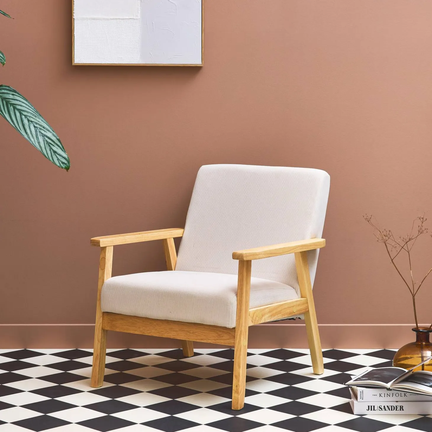 Fauteuil van hout met corduroy zitting