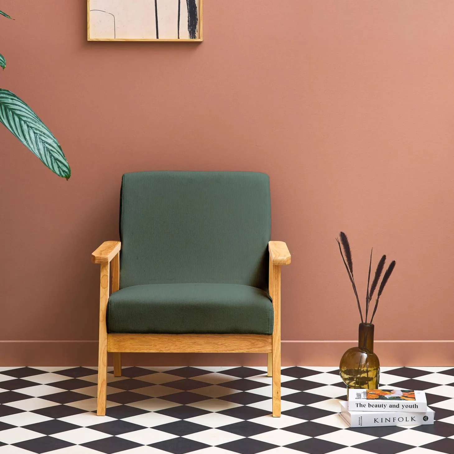 Fauteuil van hout met corduroy zitting