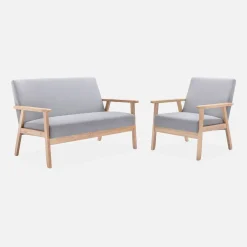 Fauteuil van hout met stoffen zitting