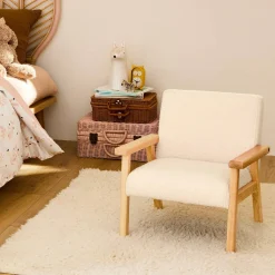 Fauteuil voor kinderen van hout en bouclé