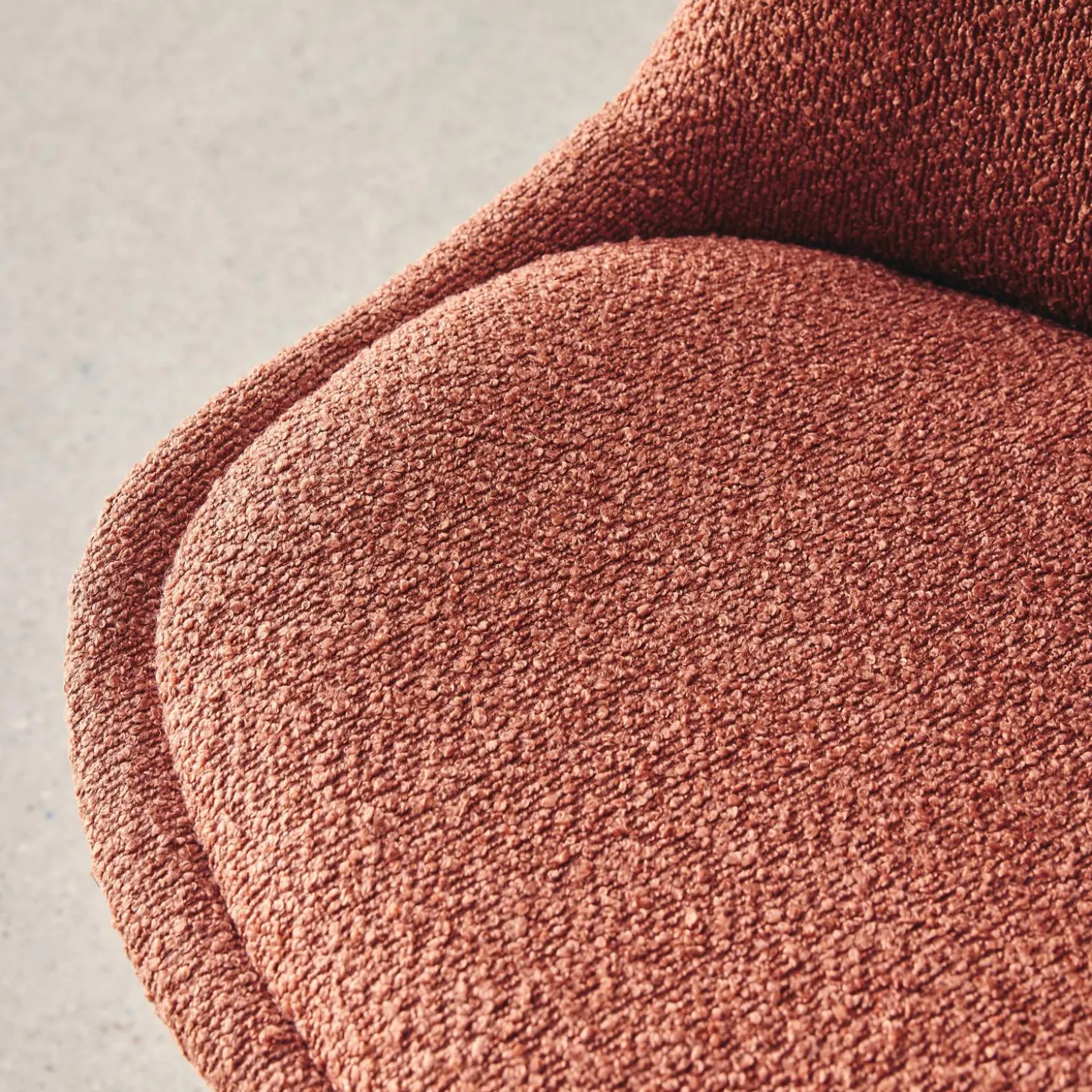 Getextureerde bouclé Scandinavische stoelen met beukenhouten poten (set van 4)