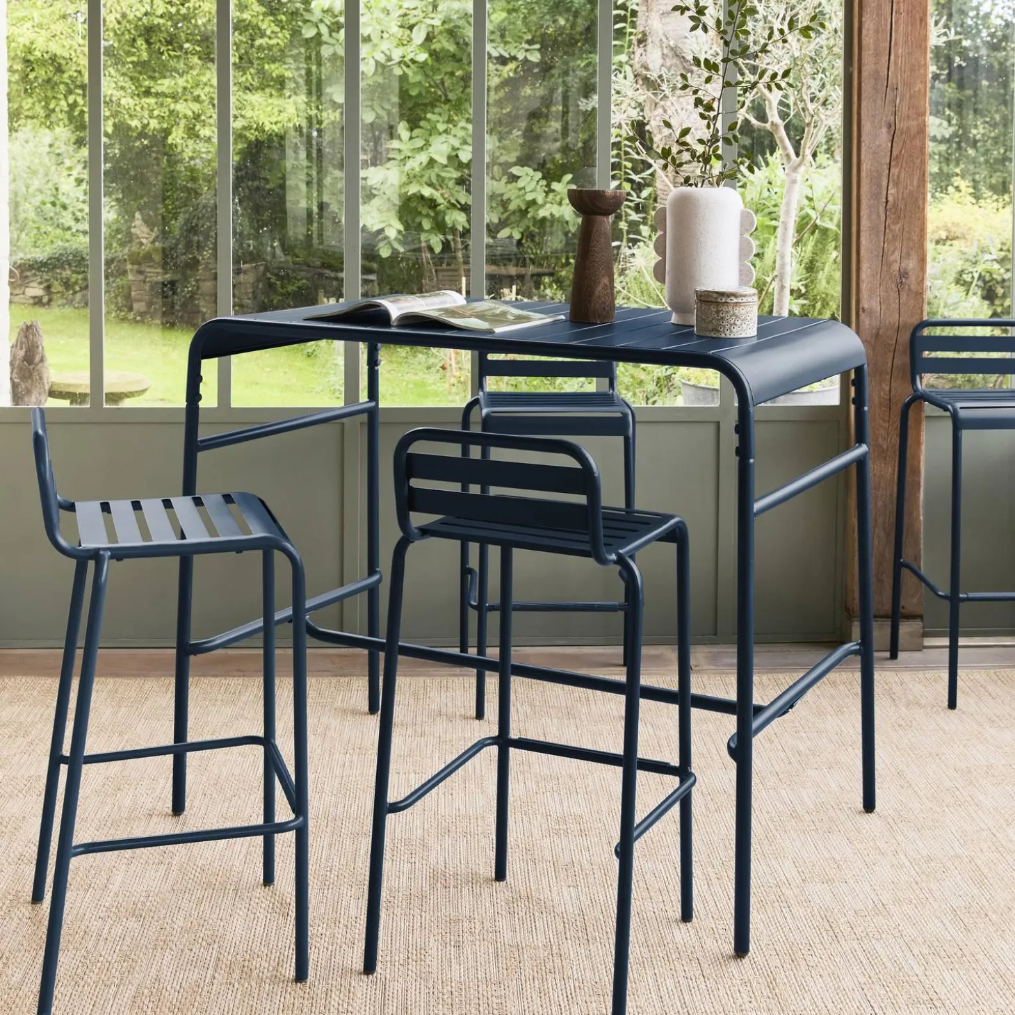 Hoge tuintafel met 4 hoge stoelen metaal