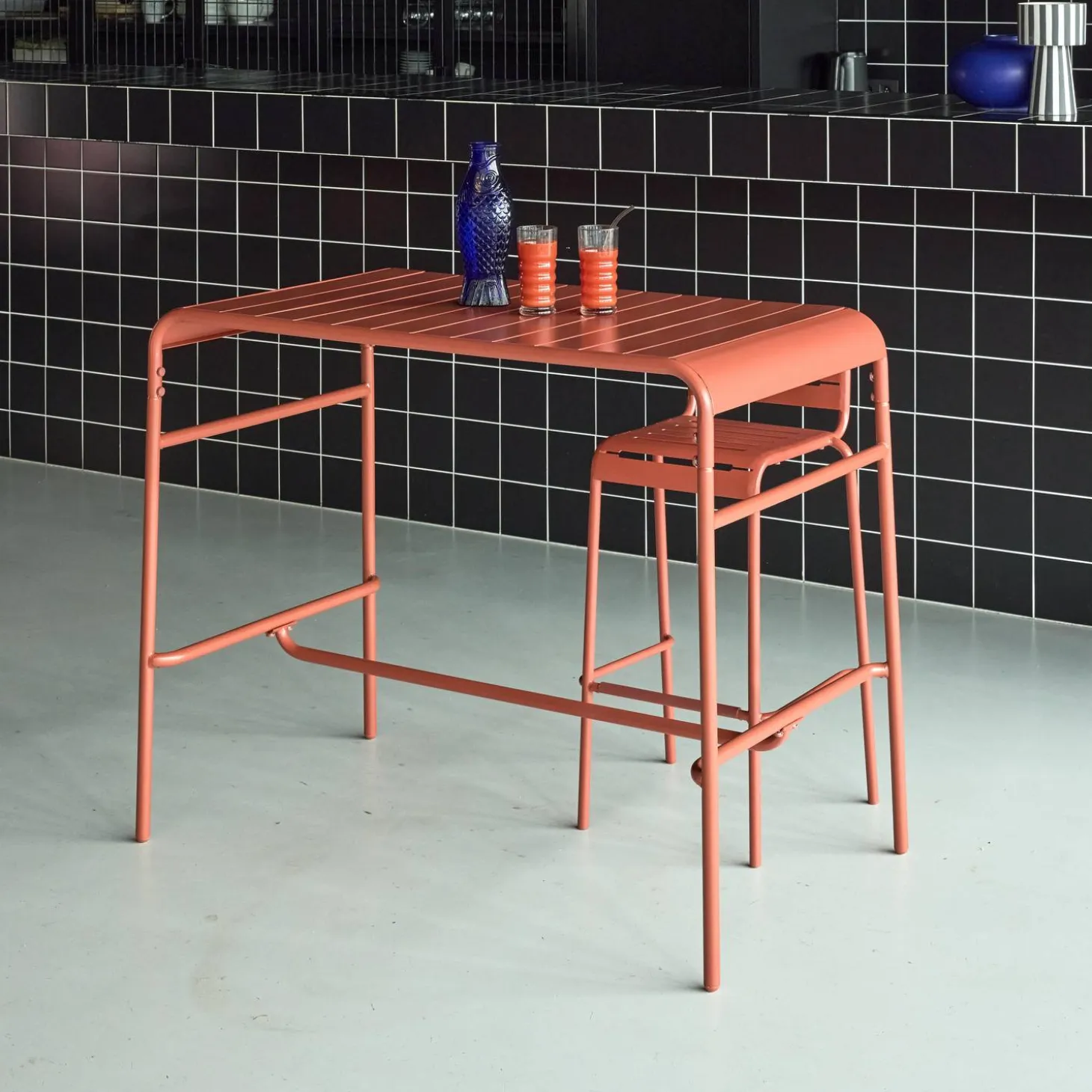 Hoge tuintafel 4 plaatsen metaal