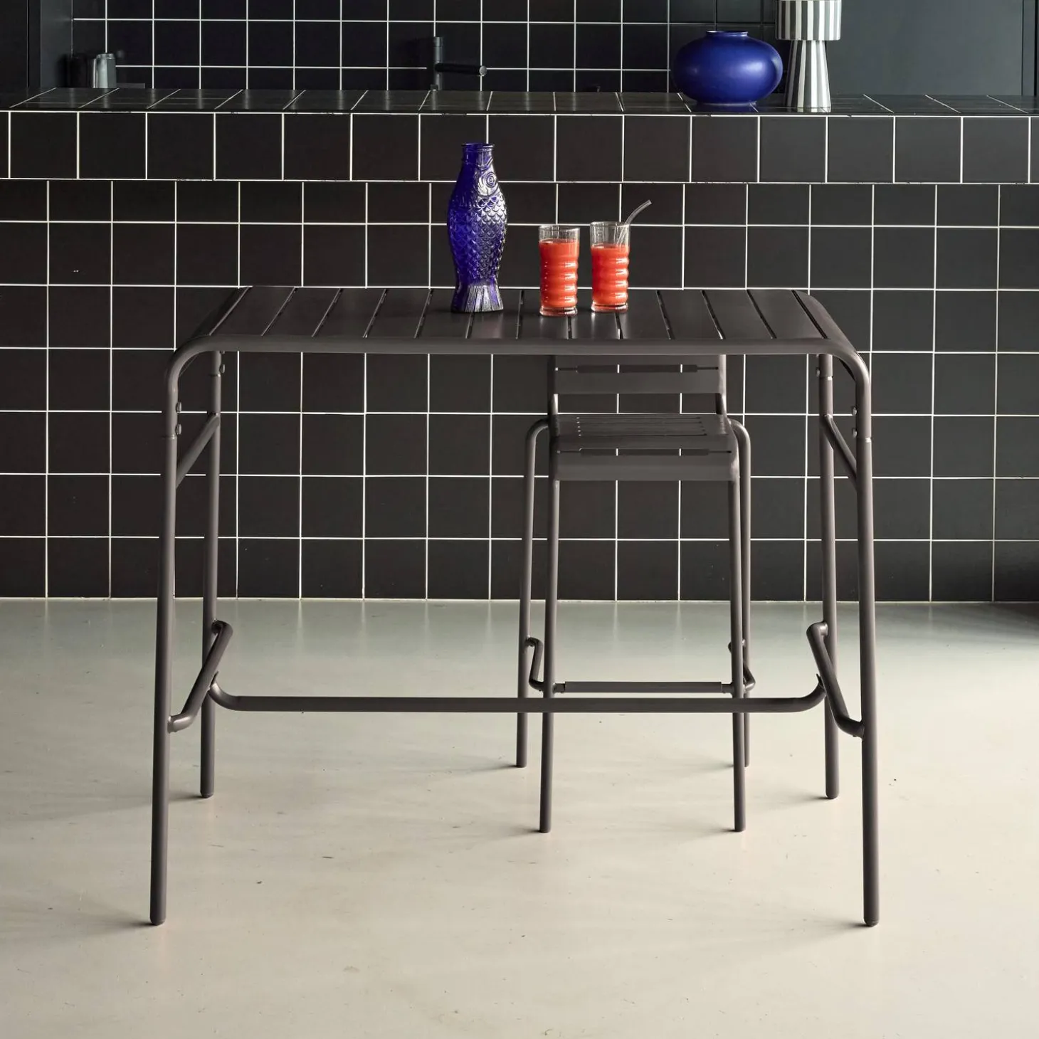 Hoge tuintafel 4 plaatsen metaal