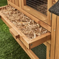 Houten konijnenhok met ren, voor 4 konijnen.
