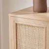 Kastje met 2 deuren 7 open vakken houtdecor en rotan 83cm