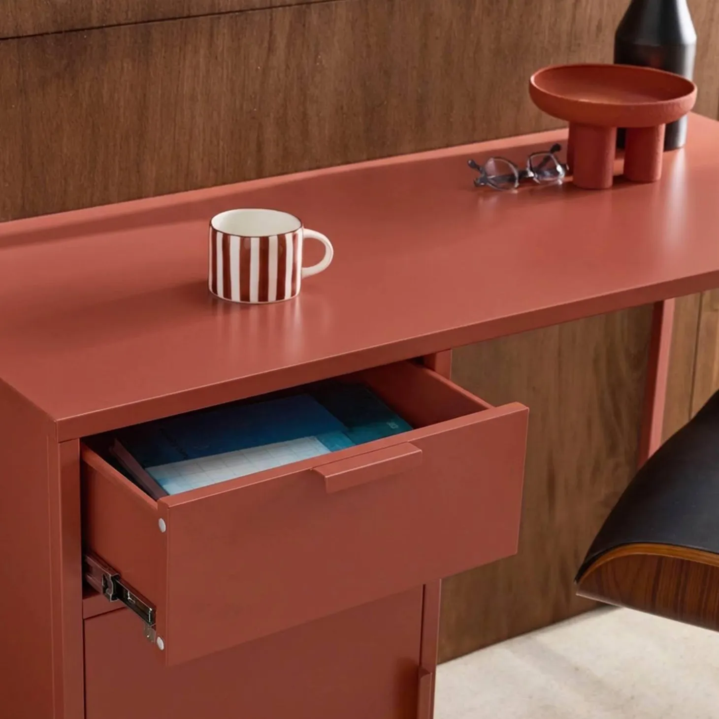 Kinderbureau metaal 1 deur en 1 lade
