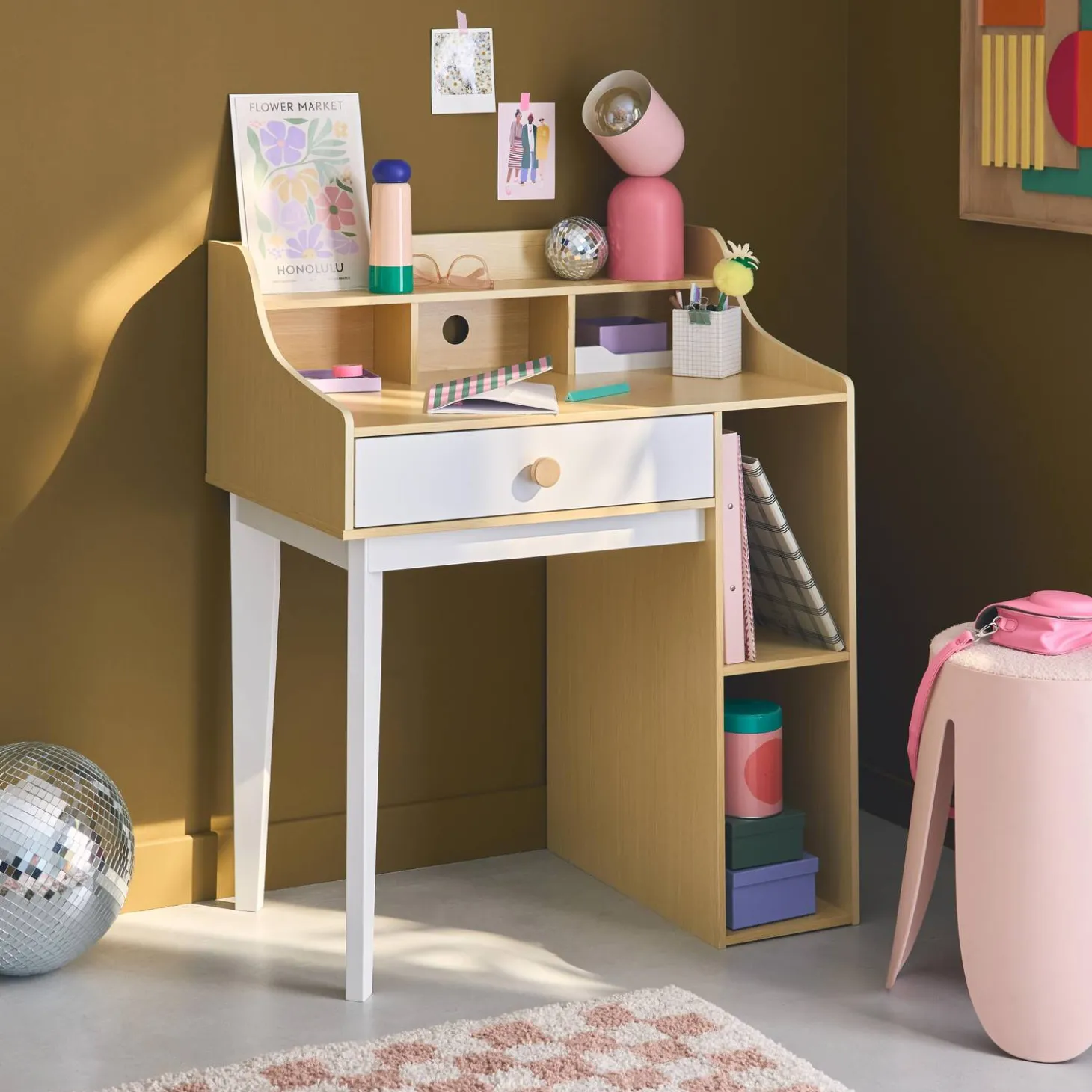 Kinderbureau met lade en planken