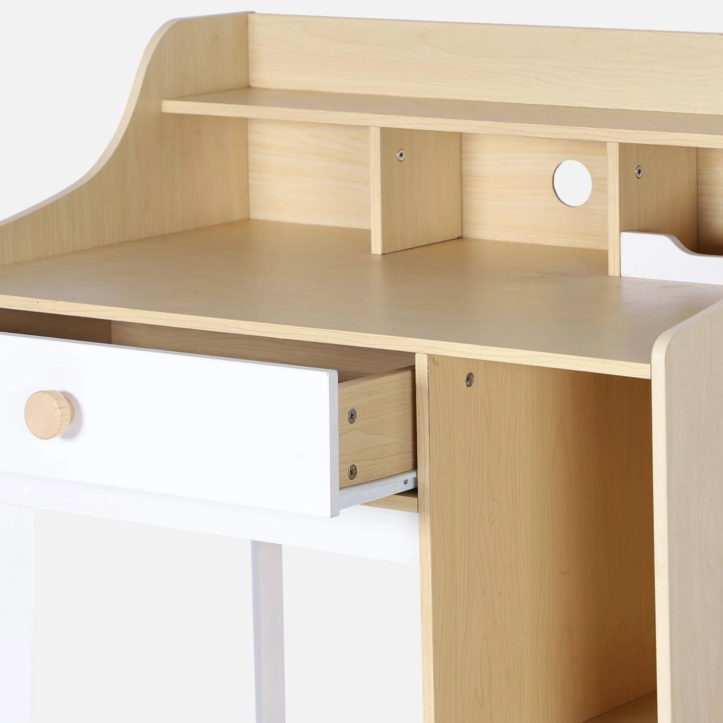 Kinderbureau met lade en planken