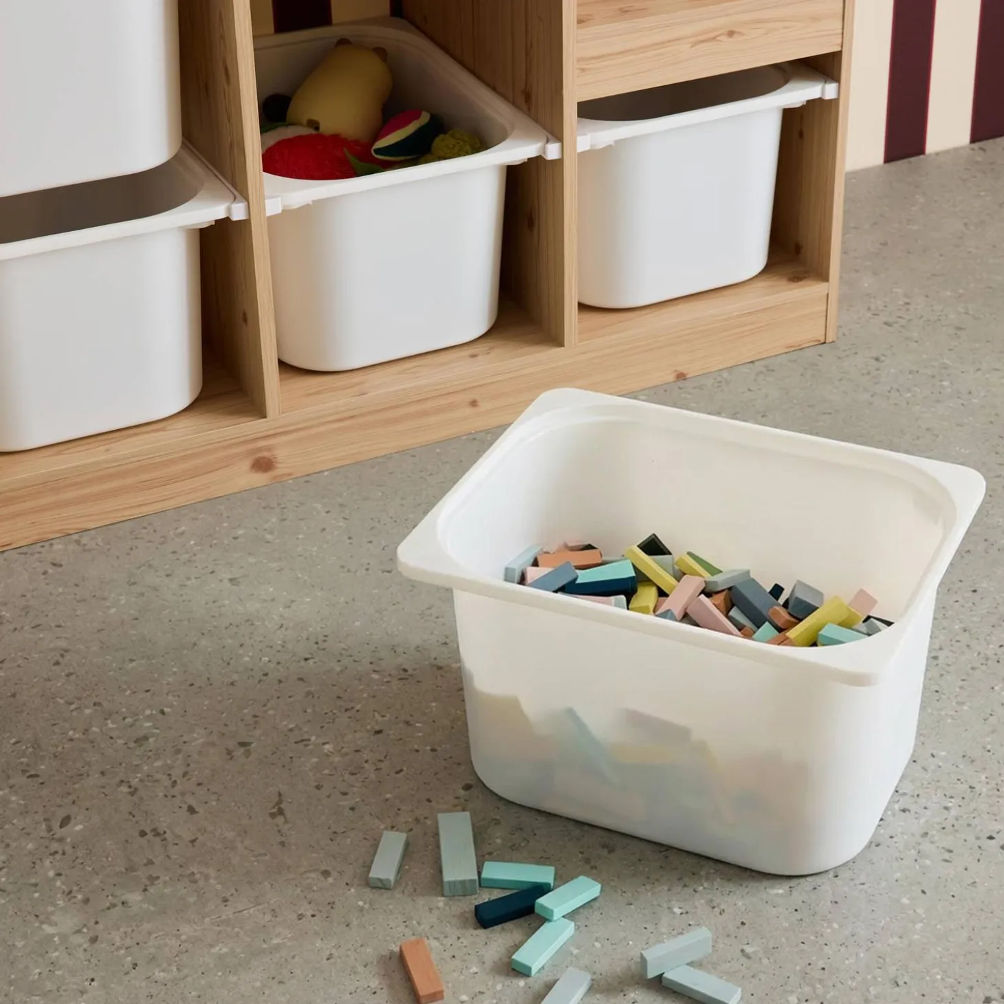 Kinderopbergmeubel met 6 opbergbakken trapvorm