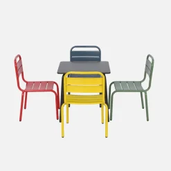 Kindertuinset, tafel en metalen stoelen voor 4